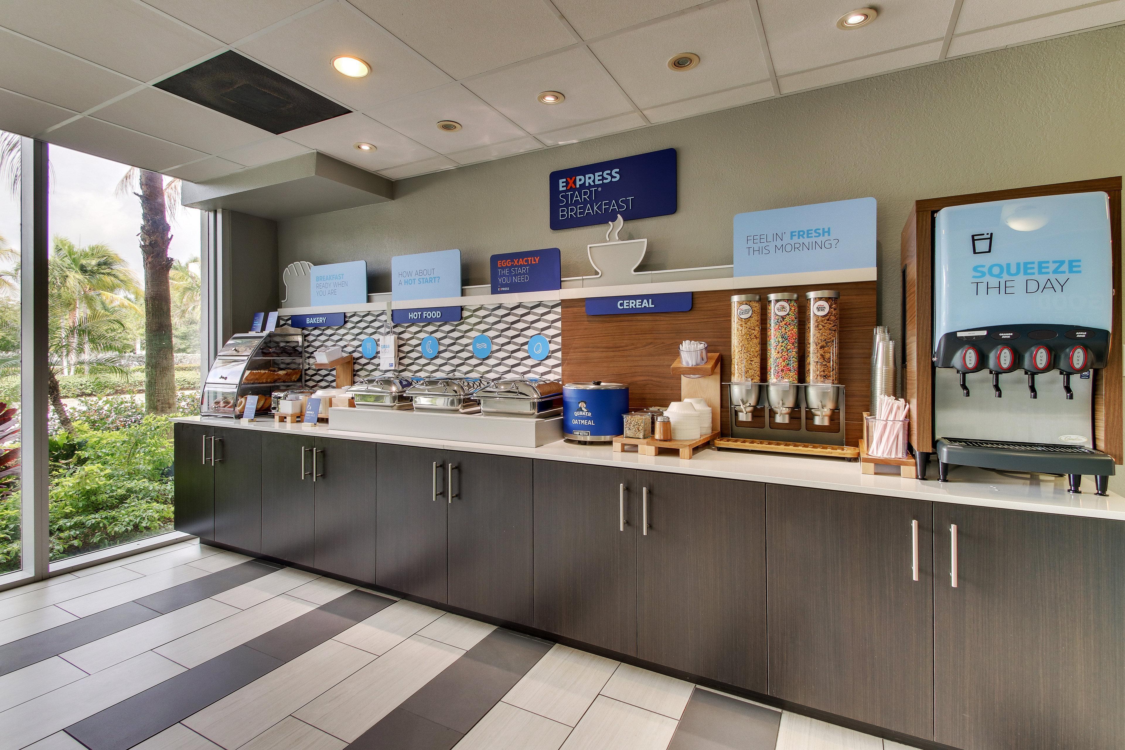 Holiday Inn Express West Palm Beach Metrocentre By Ihg Exteriör bild