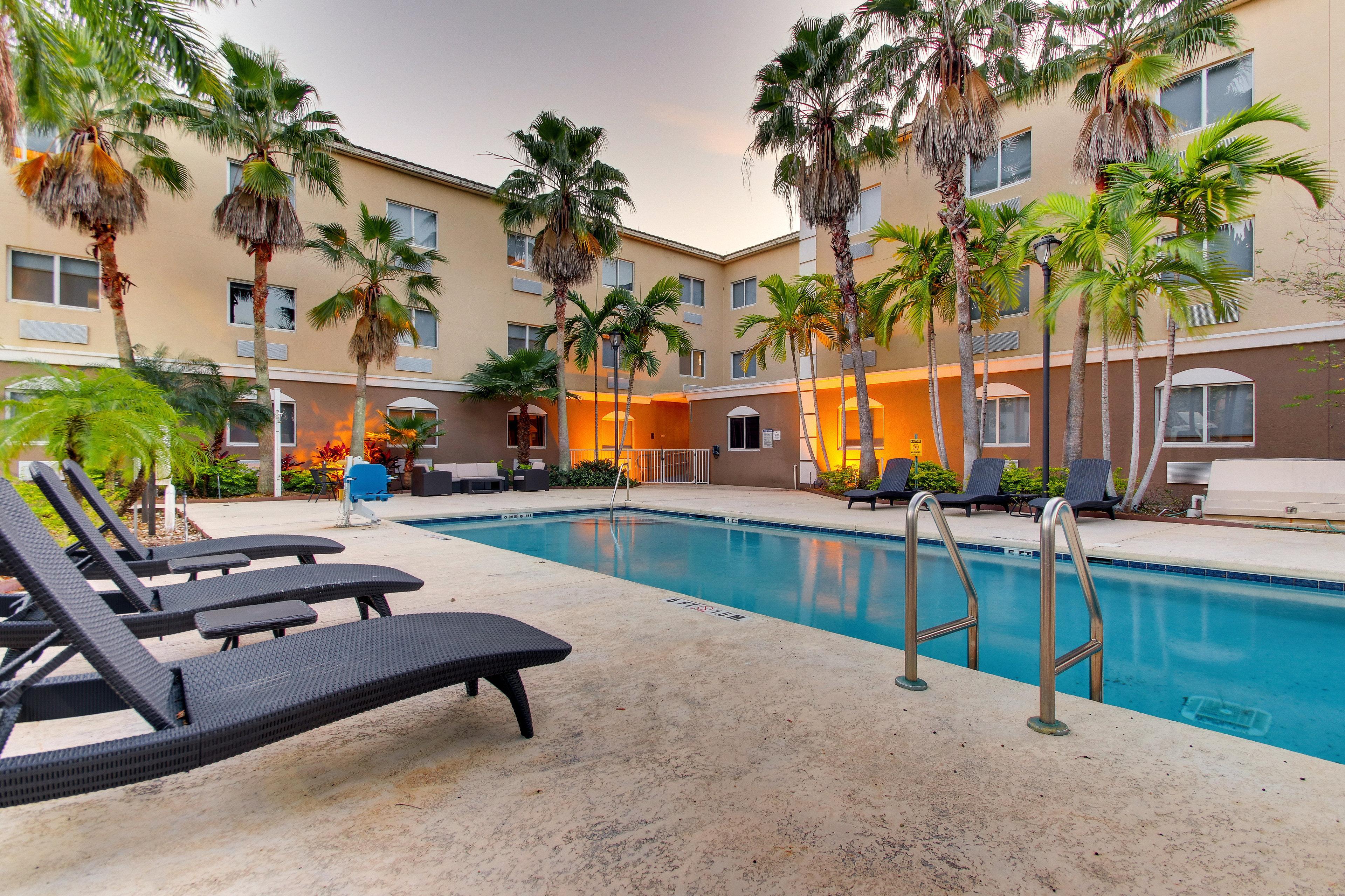 Holiday Inn Express West Palm Beach Metrocentre By Ihg Exteriör bild